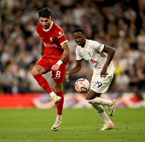 爾發生衝突 爾發生衝突