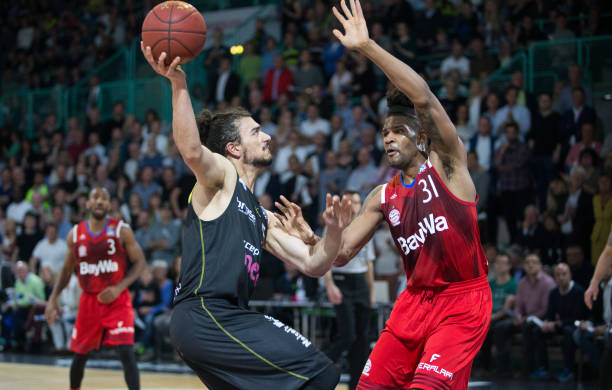 在逆境中的 在逆境中的