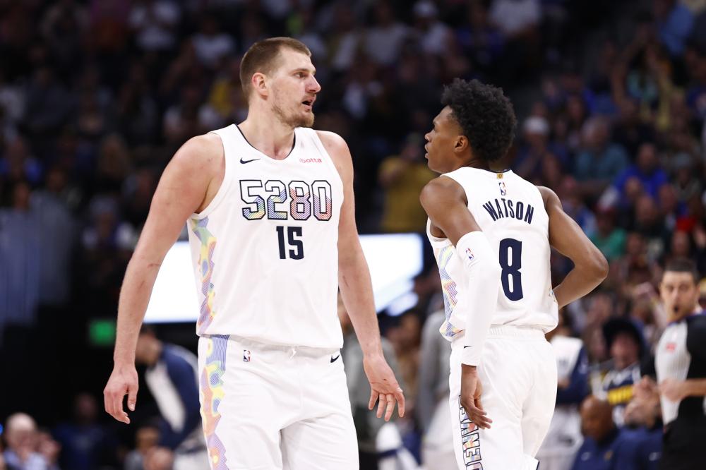 瞬间转向了 瞬间转向了